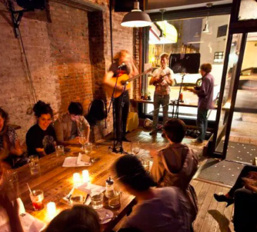 10 Best Restaurants for Live Music and Entertainment